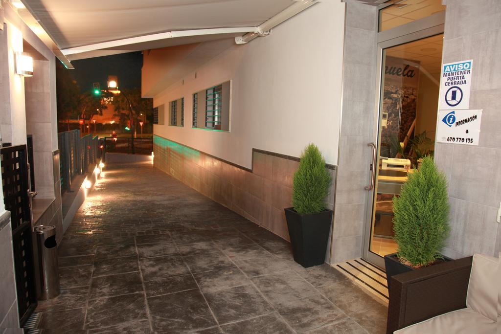Hostal Dona Manuela Málaga Dış mekan fotoğraf